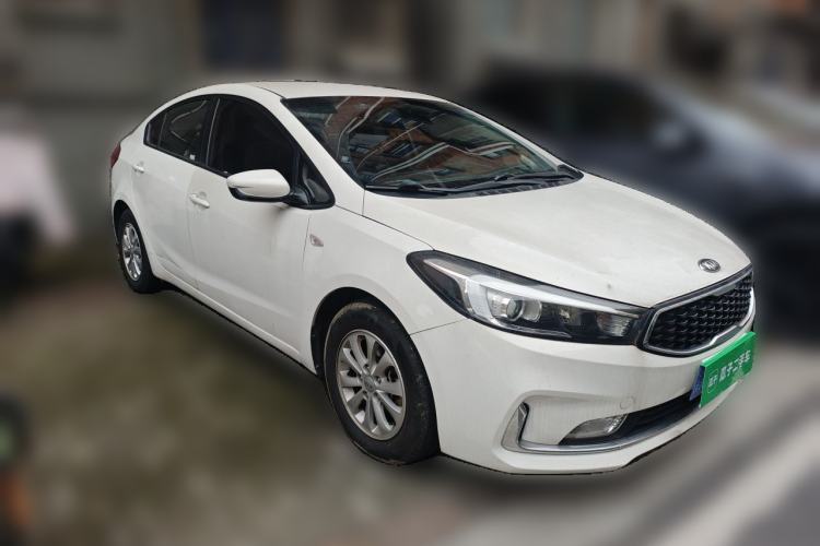 Used Kia K3 2016 1.6L Manual GL Front Right 45 Deg