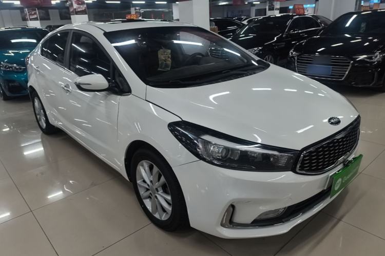 Used Kia K3 2016 1.6L Automatic GLS Front Right 45 Deg