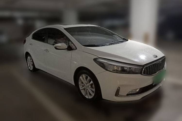 Used Kia K3 2016 1.6L Automatic GLS Front Right 45 Deg