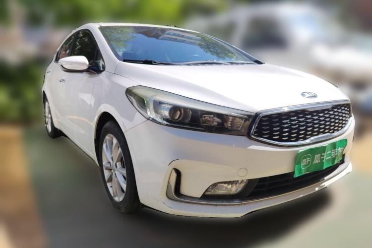 Used Kia K3 2016 1.6L Automatic GLS Front Right 45 Deg
