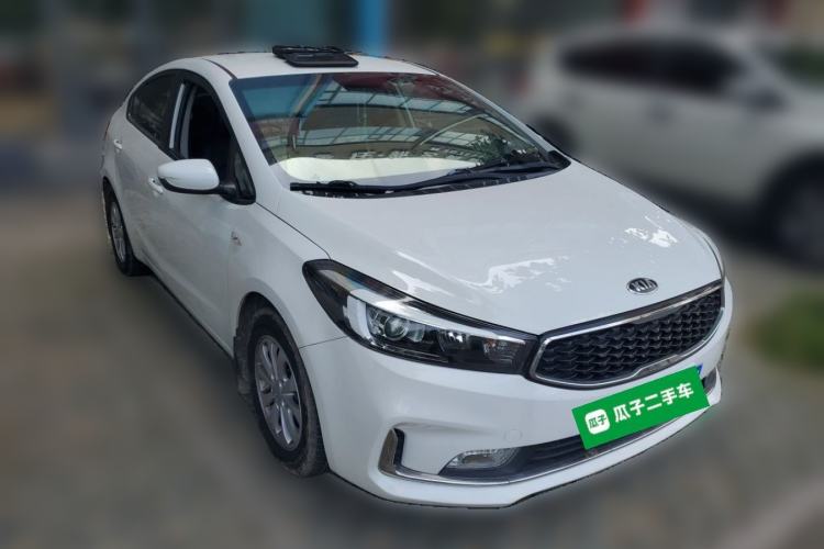 Used Kia K3 2016 1.6L Manual GL Front Right 45 Deg