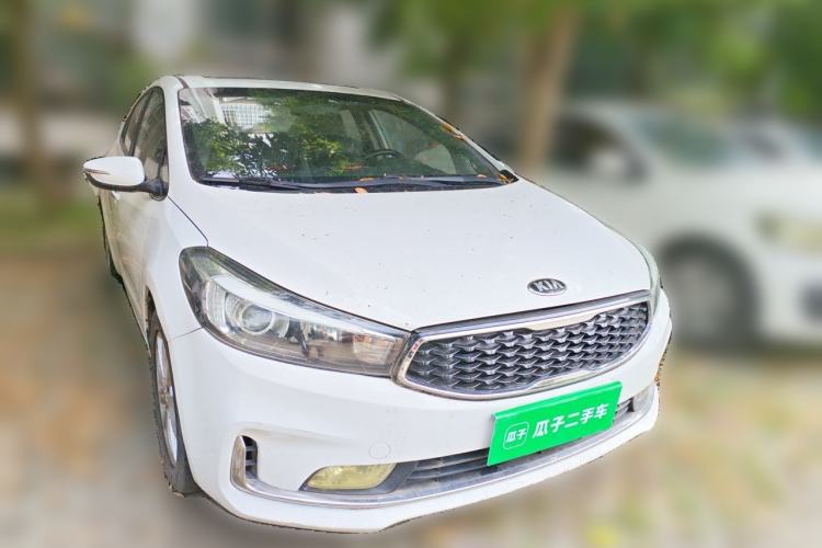 Used Kia K3 2016 1.6L Manual GLS Front Right 45 Deg