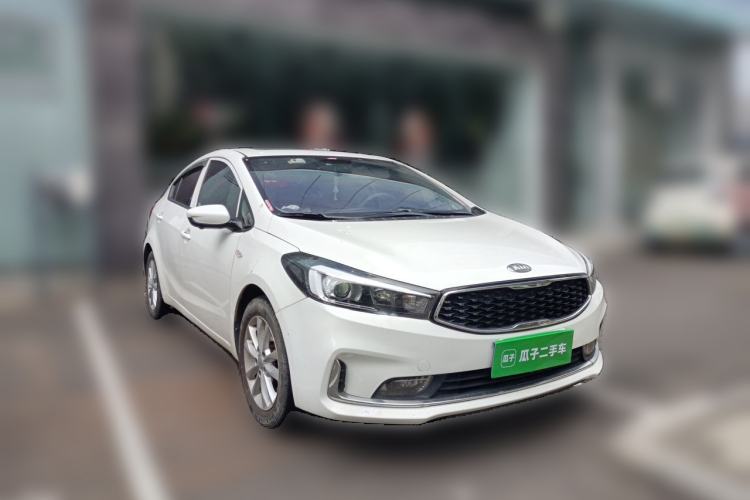 Used Kia K3 2016 1.6L Automatic GLS Front Right 45 Deg