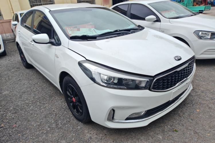 Used Kia K3 2016 1.6L Manual GL Front Right 45 Deg