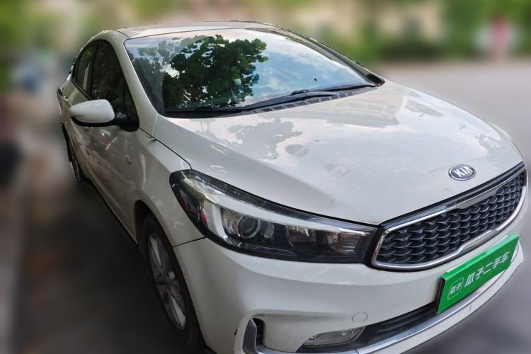 Used Kia K3 2016 1.6L Automatic GLS Front Right 45 Deg