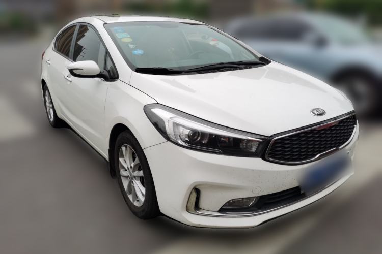 Used Kia K3 2016 1.6L Automatic GLS Front Right 45 Deg