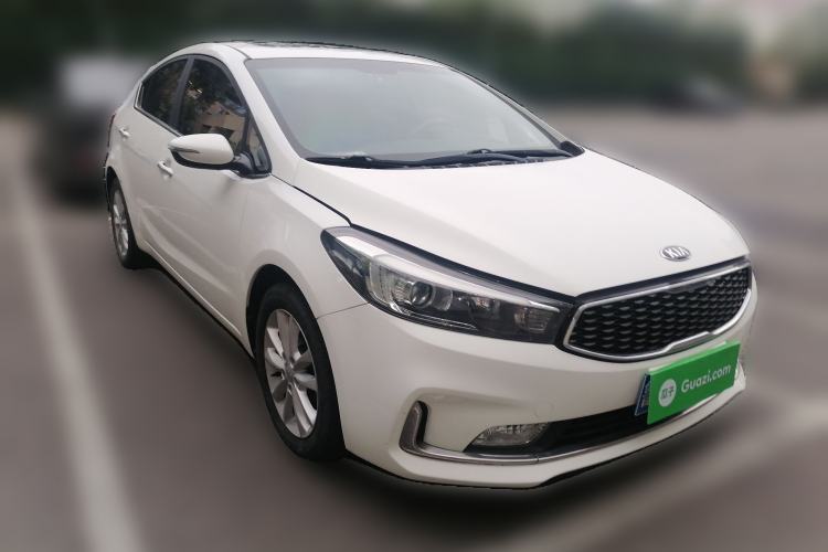 Used Kia K3 2016 1.6L Automatic GLS Front Right 45 Deg