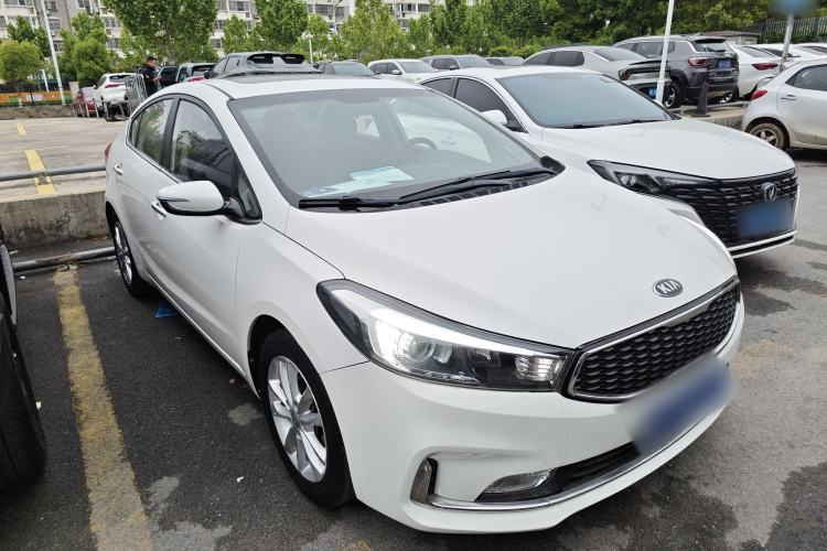Used Kia K3 2016 1.6L Automatic GLS Front Right 45 Deg