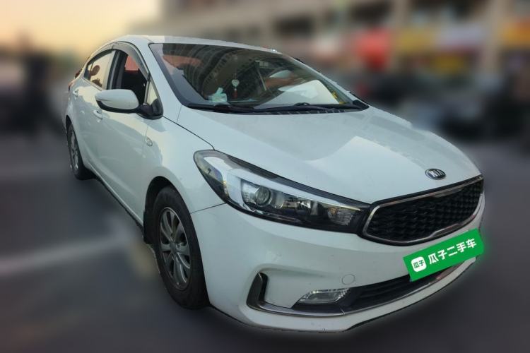 Used Kia K3 2016 1.6L Manual GL Front Right 45 Deg