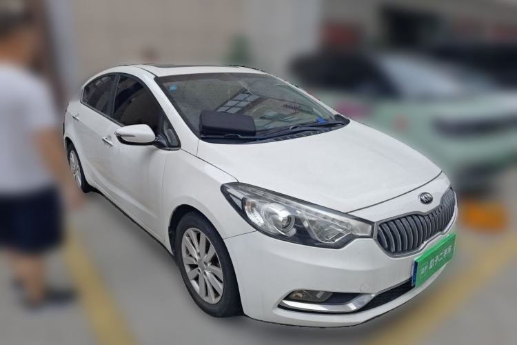 Used Kia K3 2016 1.6L Automatic GLS Front Right 45 Deg