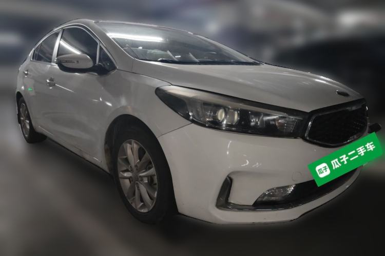 Used Kia K3 2016 1.6L Automatic GLS Front Right 45 Deg