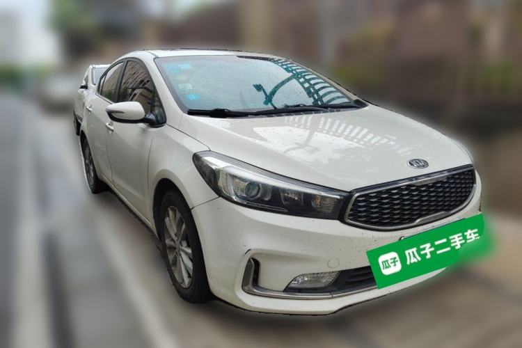 Used Kia K3 2016 1.6L Automatic GLS Front Right 45 Deg