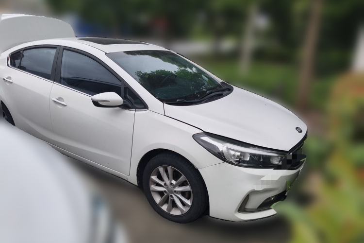 Used Kia K3 2016 1.6L Automatic GLS Front Right 45 Deg