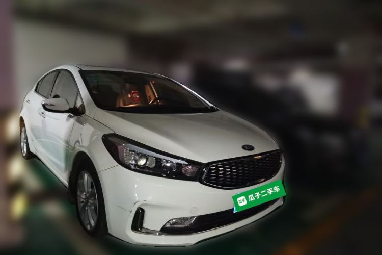 Used Kia K3 2016 1.6L Automatic GLS Front Right 45 Deg