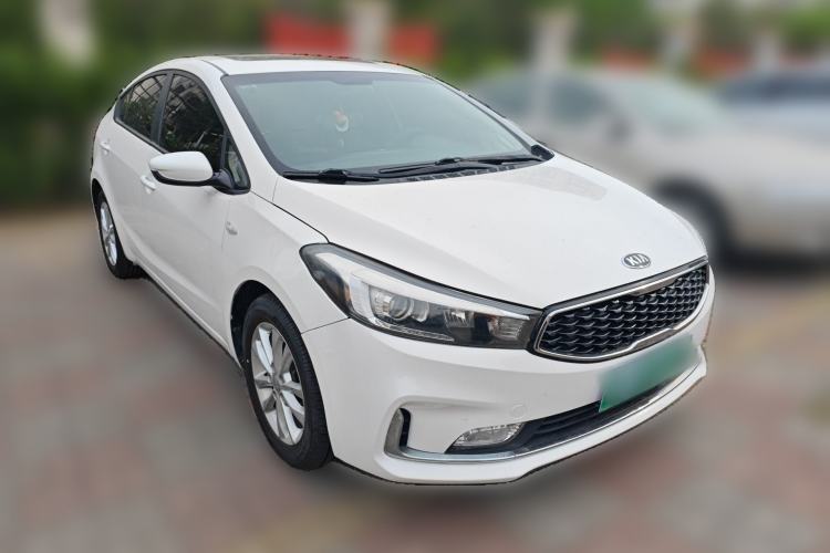 Used Kia K3 2016 1.6L Automatic GLS Front Right 45 Deg