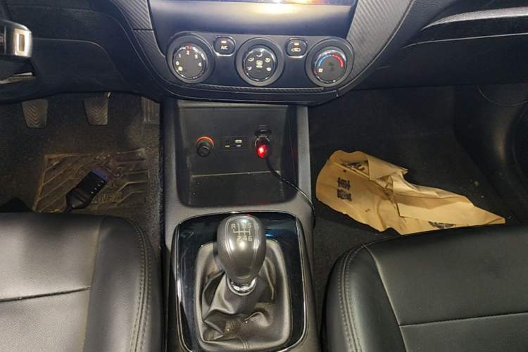 Used Kia K3 2016 1.6L Manual GL Gear Lever