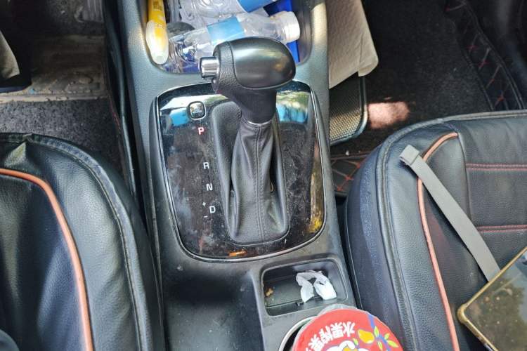 Used Kia K3 2016 1.6L Automatic GL Gear Lever