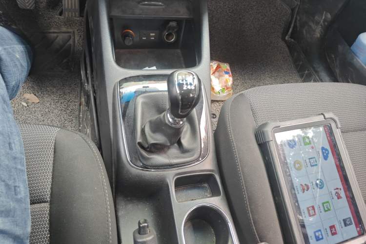 Used Kia K3 2016 1.6L Manual GLS Gear Lever