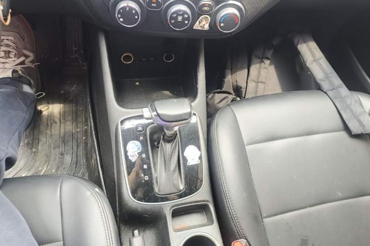 Used Kia K3 2016 1.6L Automatic with Sunroof Gear Lever