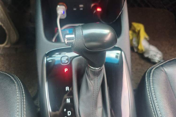 Used Kia K3 2016 1.6L Automatic GL Gear Lever