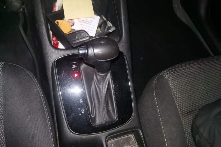 Used Kia K3 2016 1.6L Automatic GL Gear Lever