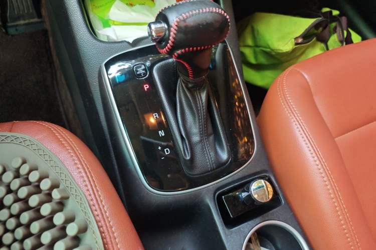 Used Kia K3 2016 1.6L Automatic GLS Gear Lever
