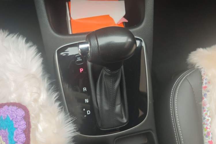 Used Kia K3 2016 1.6L Automatic GL Gear Lever