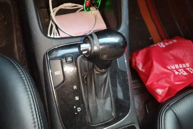 Used Kia K3 2016 1.6L Automatic GLS Gear Lever