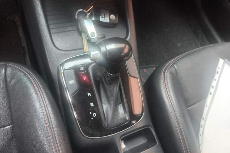 Used Kia K3 2016 1.6L Automatic GLS Gear Lever