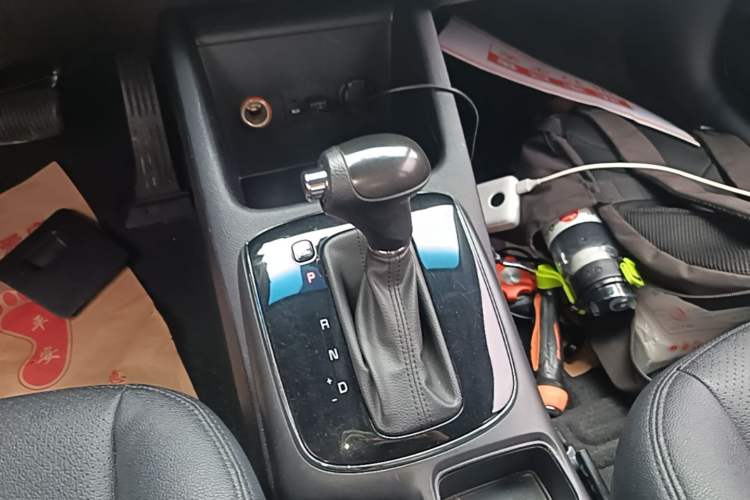 Used Kia K3 2016 1.6L Automatic GL Gear Lever