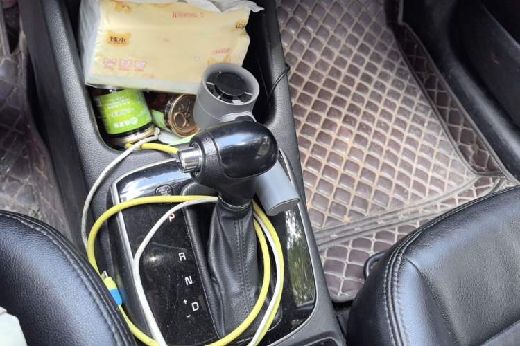 Used Kia K3 2016 1.6L Automatic GLS Gear Lever