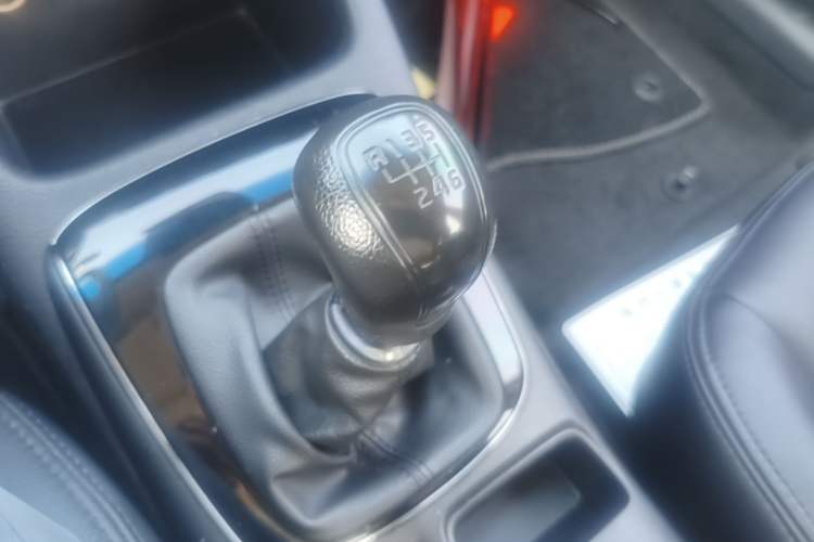 Used Kia K3 2016 1.6L Manual GL Gear Lever