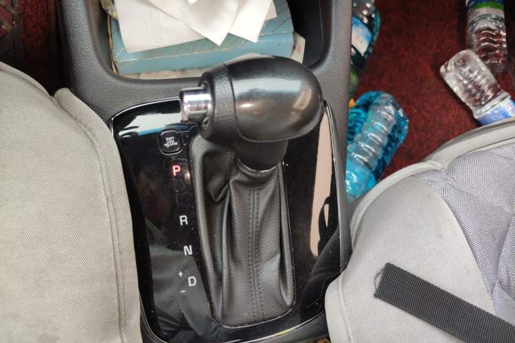 Used Kia K3 2016 1.6L Automatic GL Gear Lever