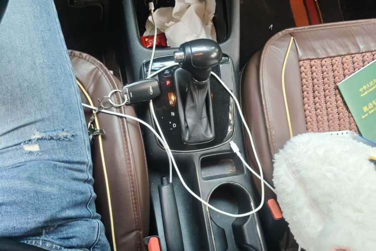Used Kia K3 2016 1.6L Automatic GLS Gear Lever