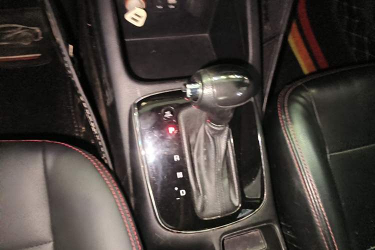 Used Kia K3 2016 1.6L Automatic GLS Gear Lever