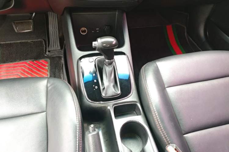 Used Kia K3 2016 1.6L Automatic GL Gear Lever
