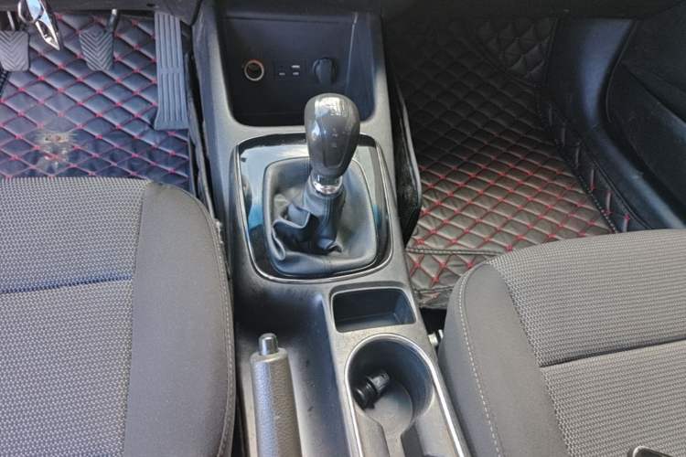 Used Kia K3 2016 1.6L Manual GL Gear Lever