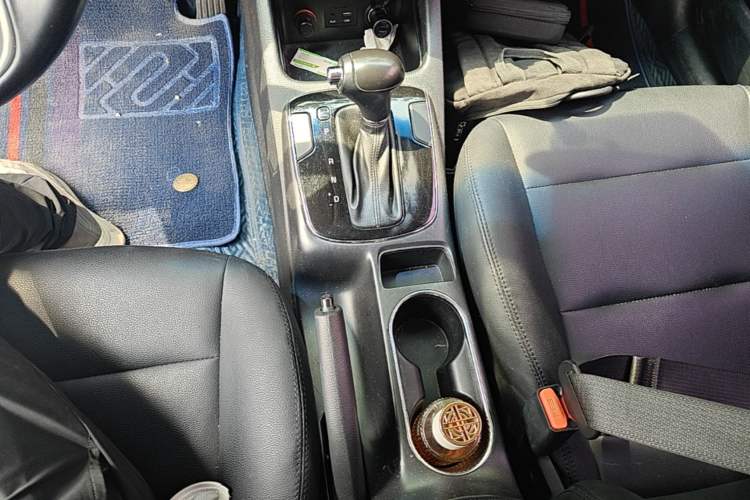 Used Kia K3 2016 1.6L Automatic GLS Gear Lever