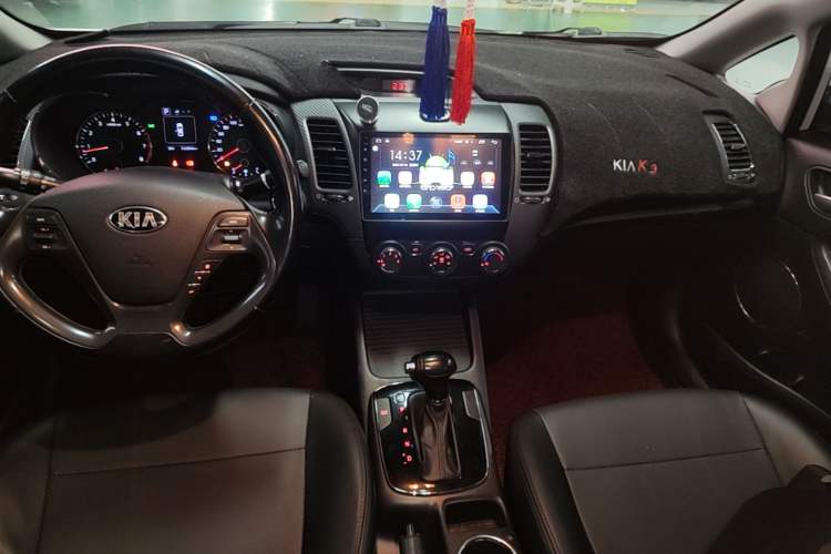 Used Kia K3 2016 1.6L Automatic GLS Gear Lever
