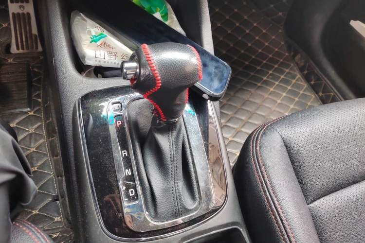 Used Kia K3 2016 1.6L Automatic GL Gear Lever