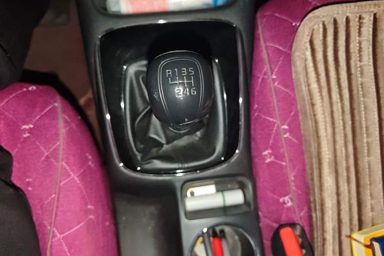 Used Kia K3 2016 1.6L Manual GL Gear Lever