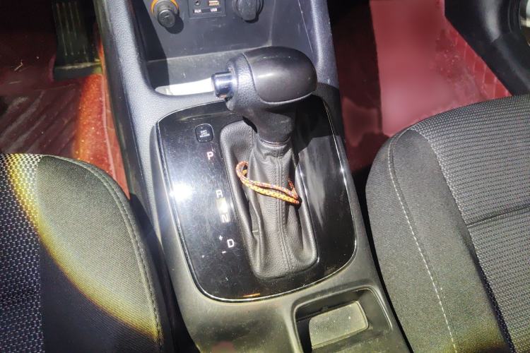 Used Kia K3 2016 1.6L Automatic GL Gear Lever