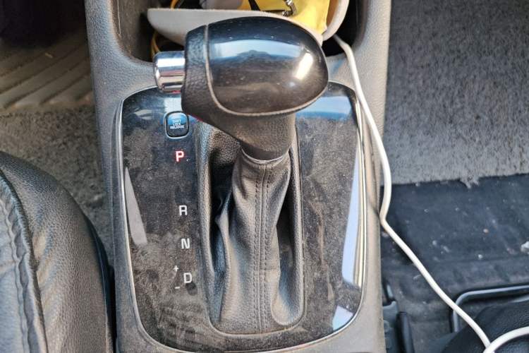Used Kia K3 2016 1.6L Automatic GL Gear Lever