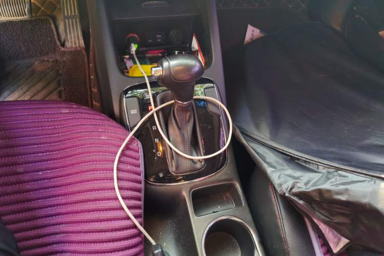 Used Kia K3 2016 1.6L Automatic GLS Gear Lever