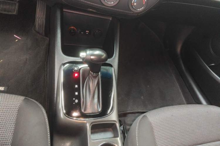 Used Kia K3 2016 1.6L Automatic GL Gear Lever