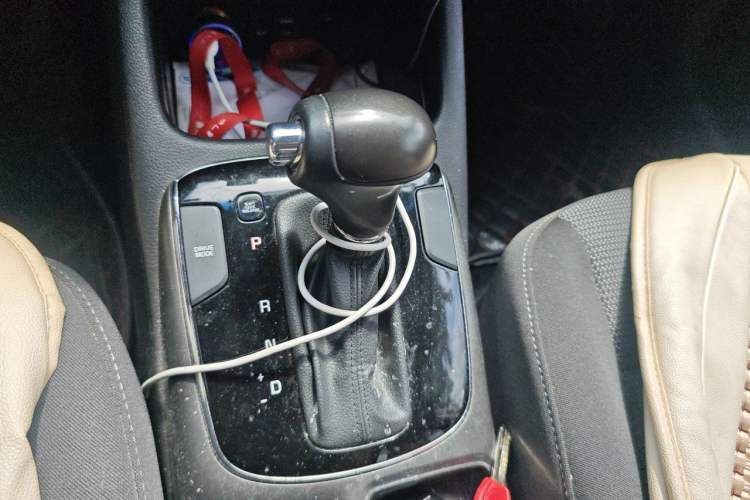 Used Kia K3 2016 1.6L Automatic GLS Gear Lever