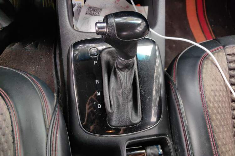 Used Kia K3 2016 1.6L Automatic GL Gear Lever