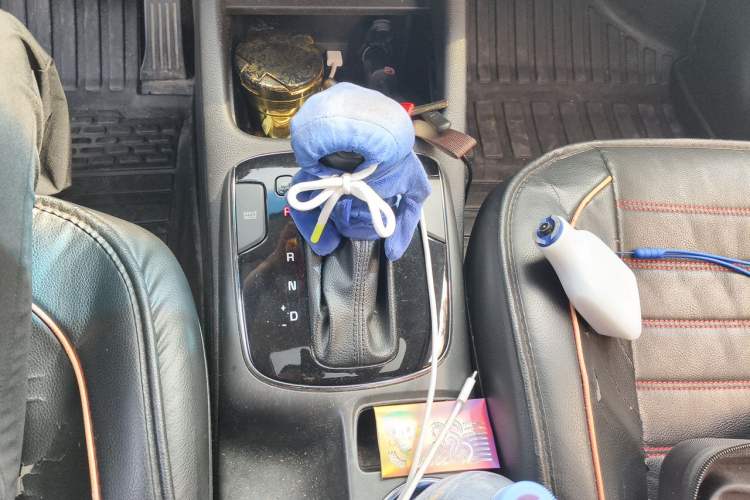 Used Kia K3 2016 1.6L Automatic GLS Gear Lever
