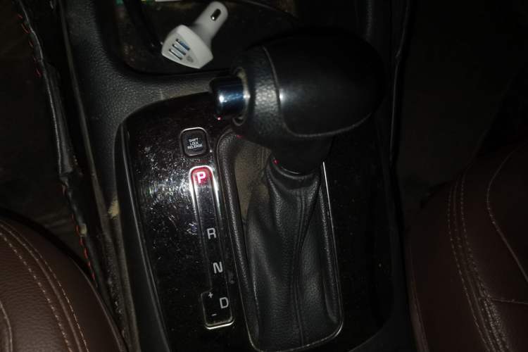 Used Kia K3 2016 1.6L Automatic GL Gear Lever