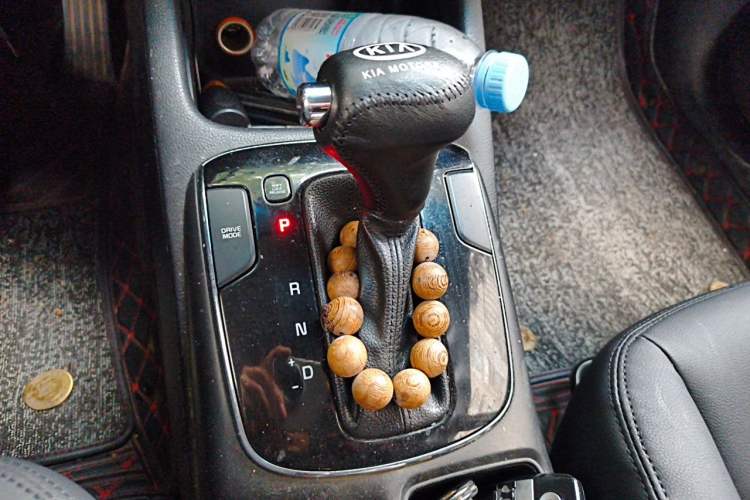 Used Kia K3 2016 1.6L Automatic GLS Gear Lever